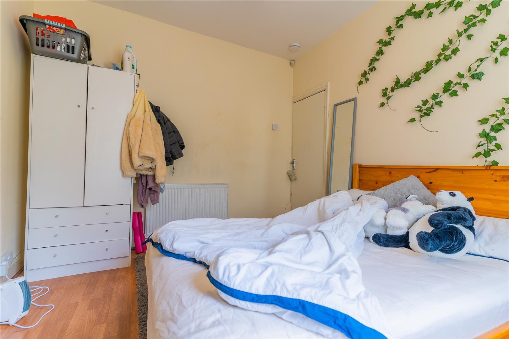 Flat Heeley Road in Birmingham