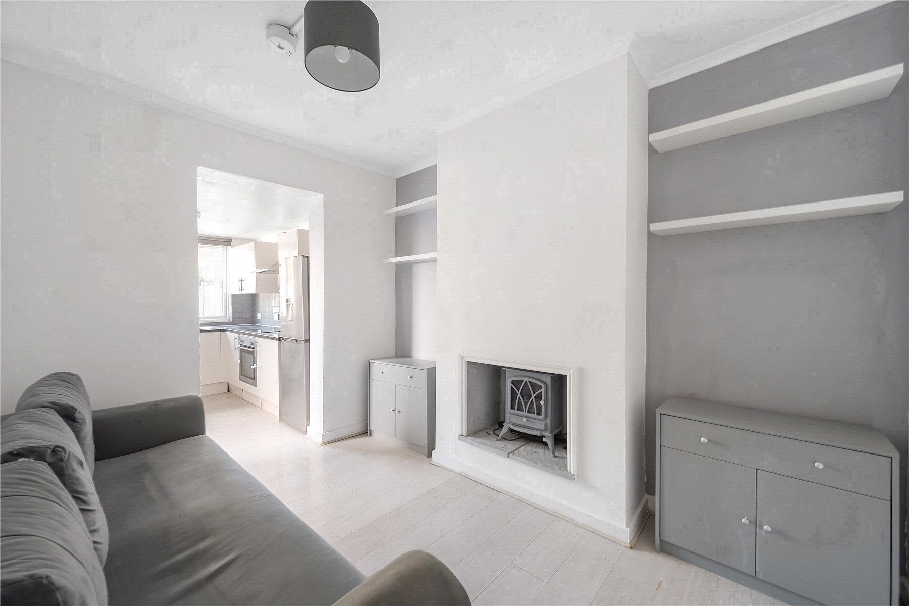 Flat Clifton Park Avenue in Greater London