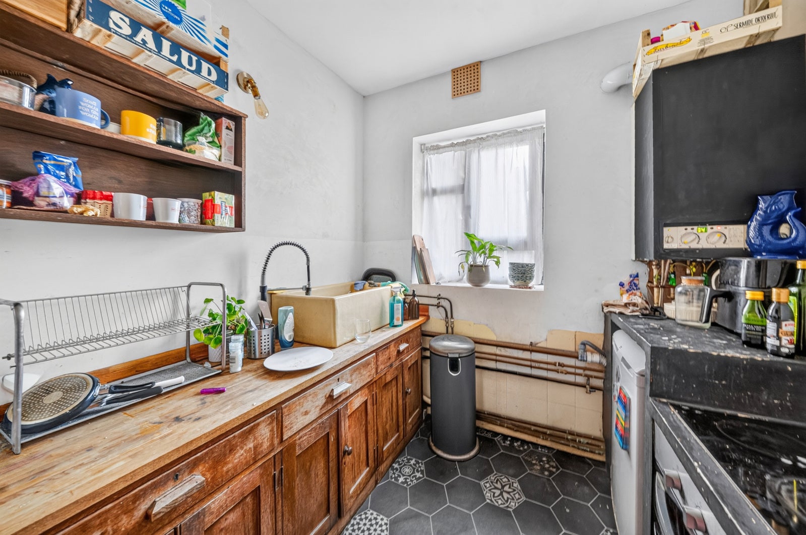 Flat Fanshaw Street in Greater London
