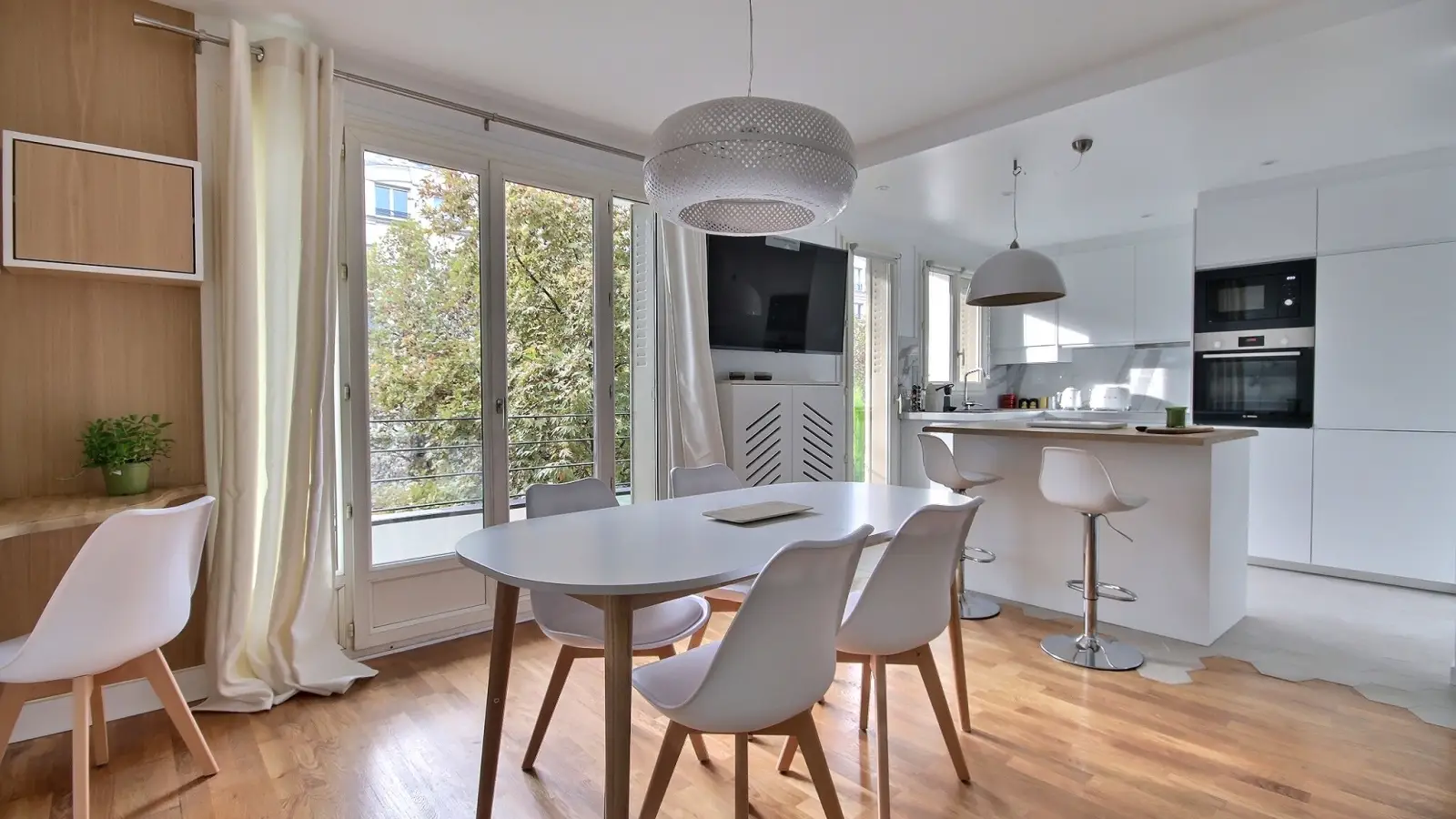 Flat Rue Aristide Briand in Issy-les-Moulineaux