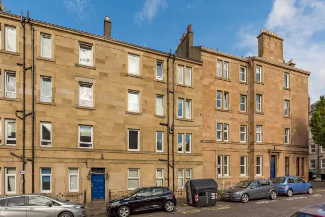Flat Tay Street in City of Edinburgh