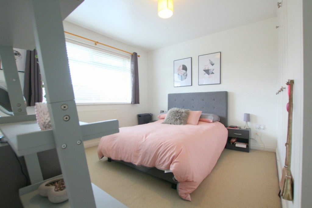 Flat Richmond Avenue in London