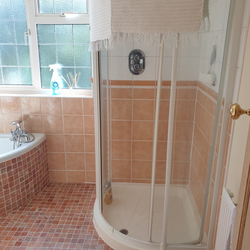 Room Hillview Road in Greater London