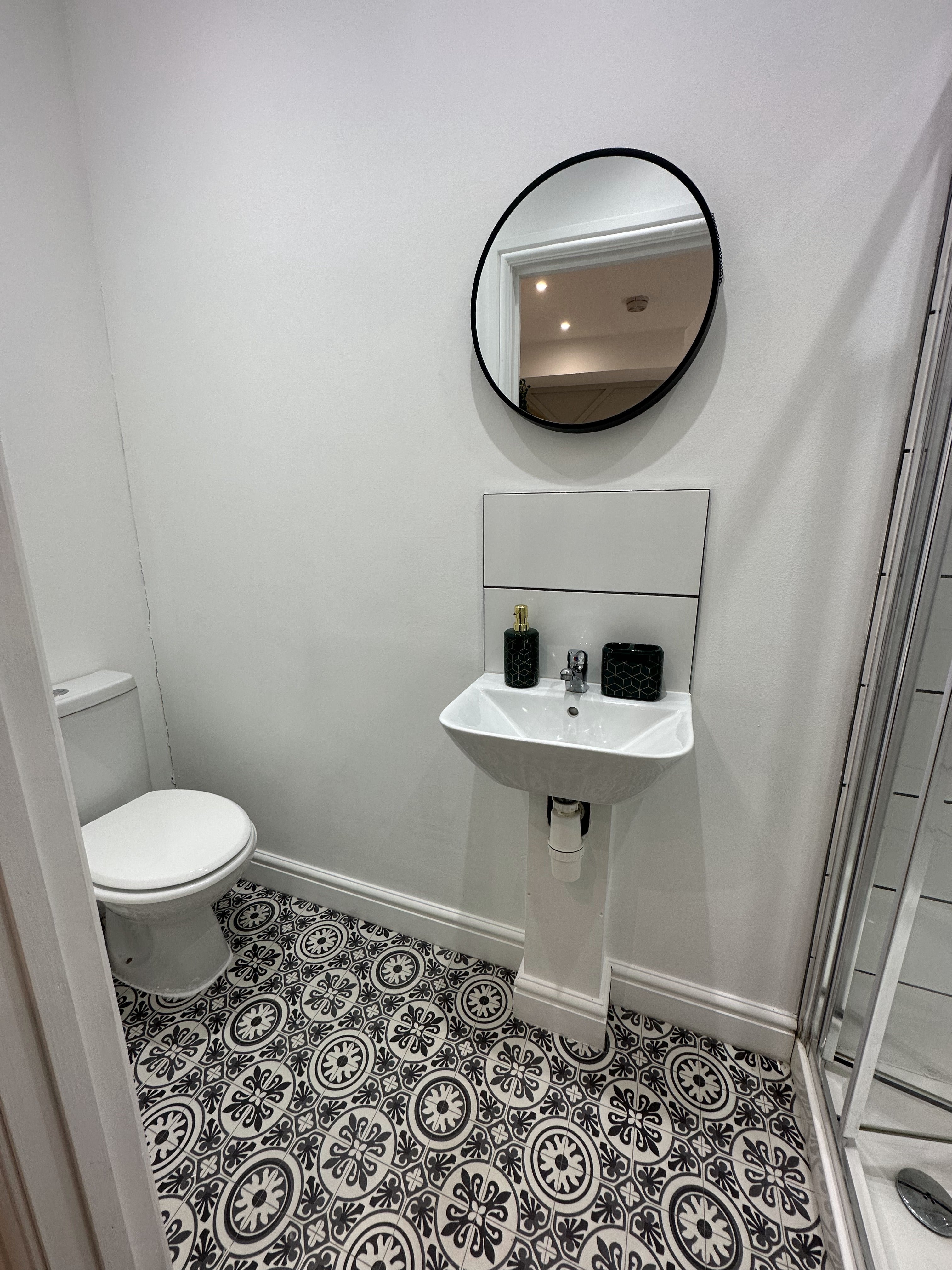Room High Street in Hinckley and Bosworth