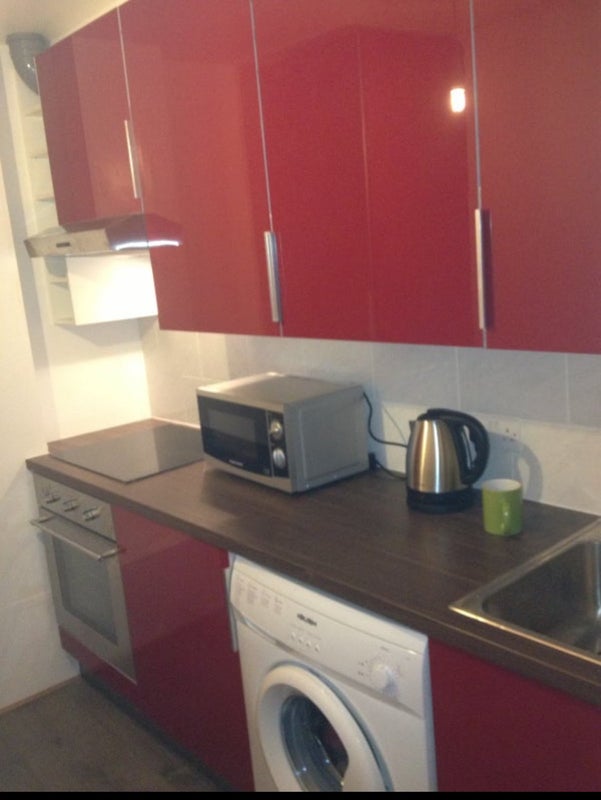 Room Wager Street in Greater London