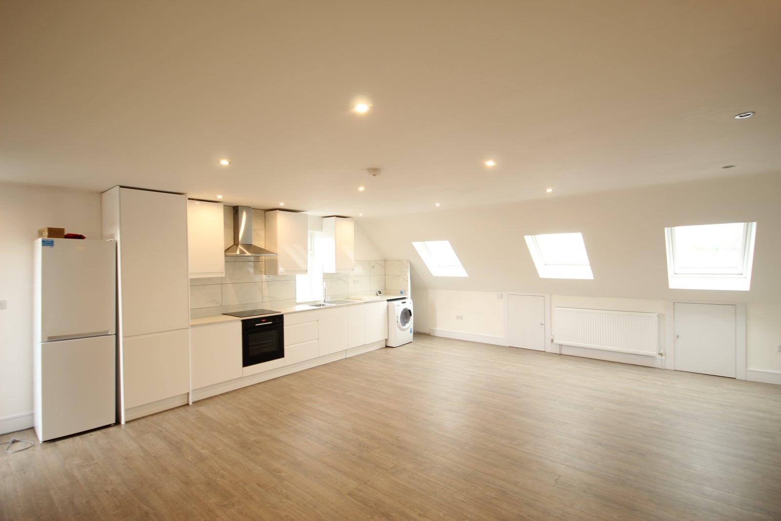 Flat Ealing Road in Greater London