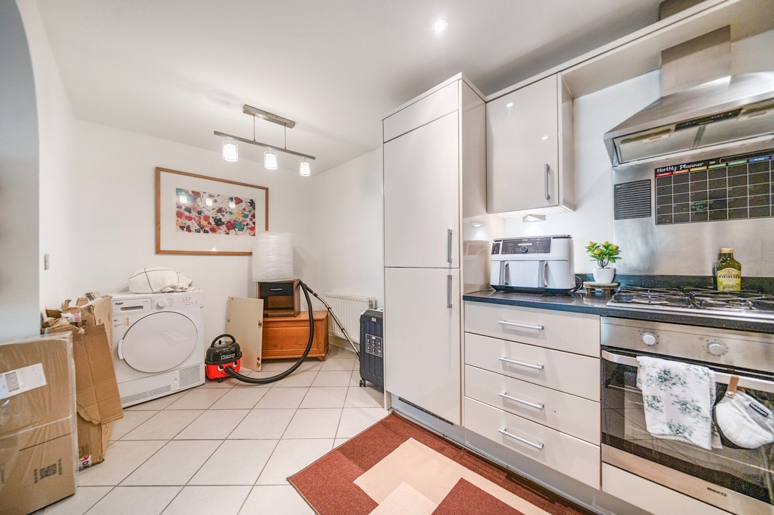 Flat Weller Mews in Greater London