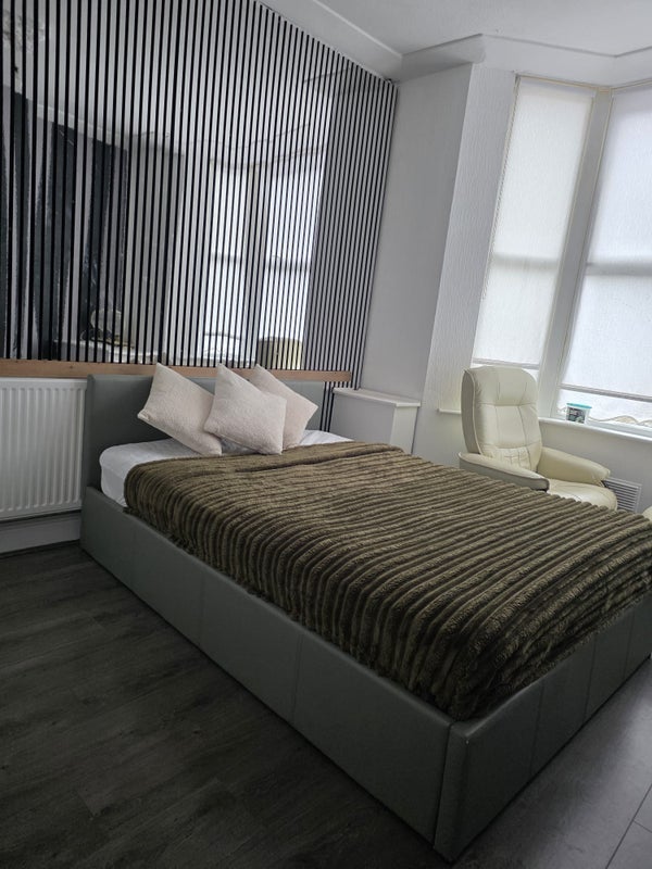 Room Ruskin Street in Liverpool