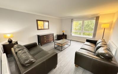 Flat Hayburn Place in Glasgow