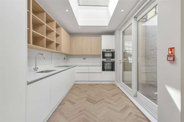 House Broadley Street in City of Westminster
