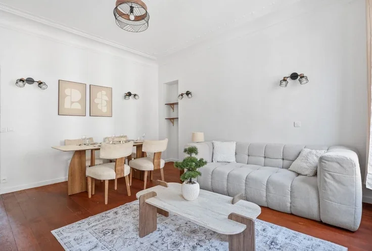 Flat Rue du Faubourg Saint-Denis in Paris