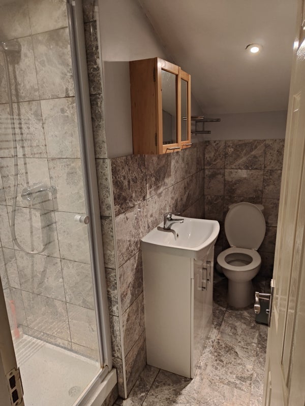 Room Catford Hill in Greater London