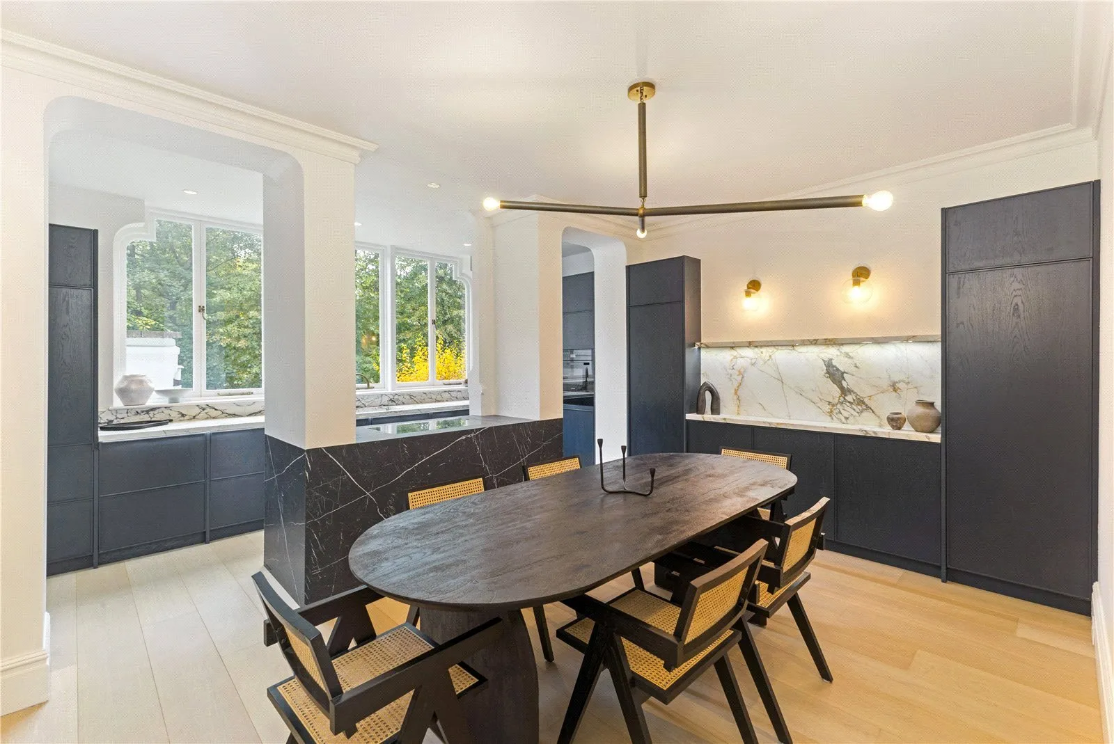 Flat Brompton Square in Greater London