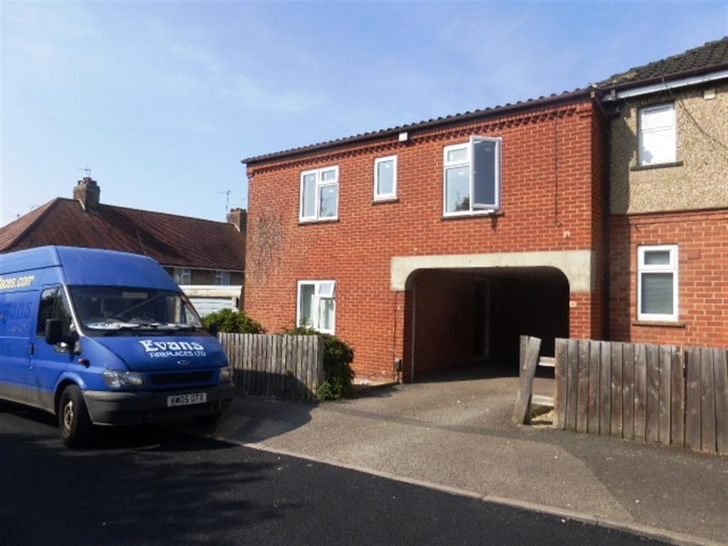 Flat George Street in Higham Ferrers
