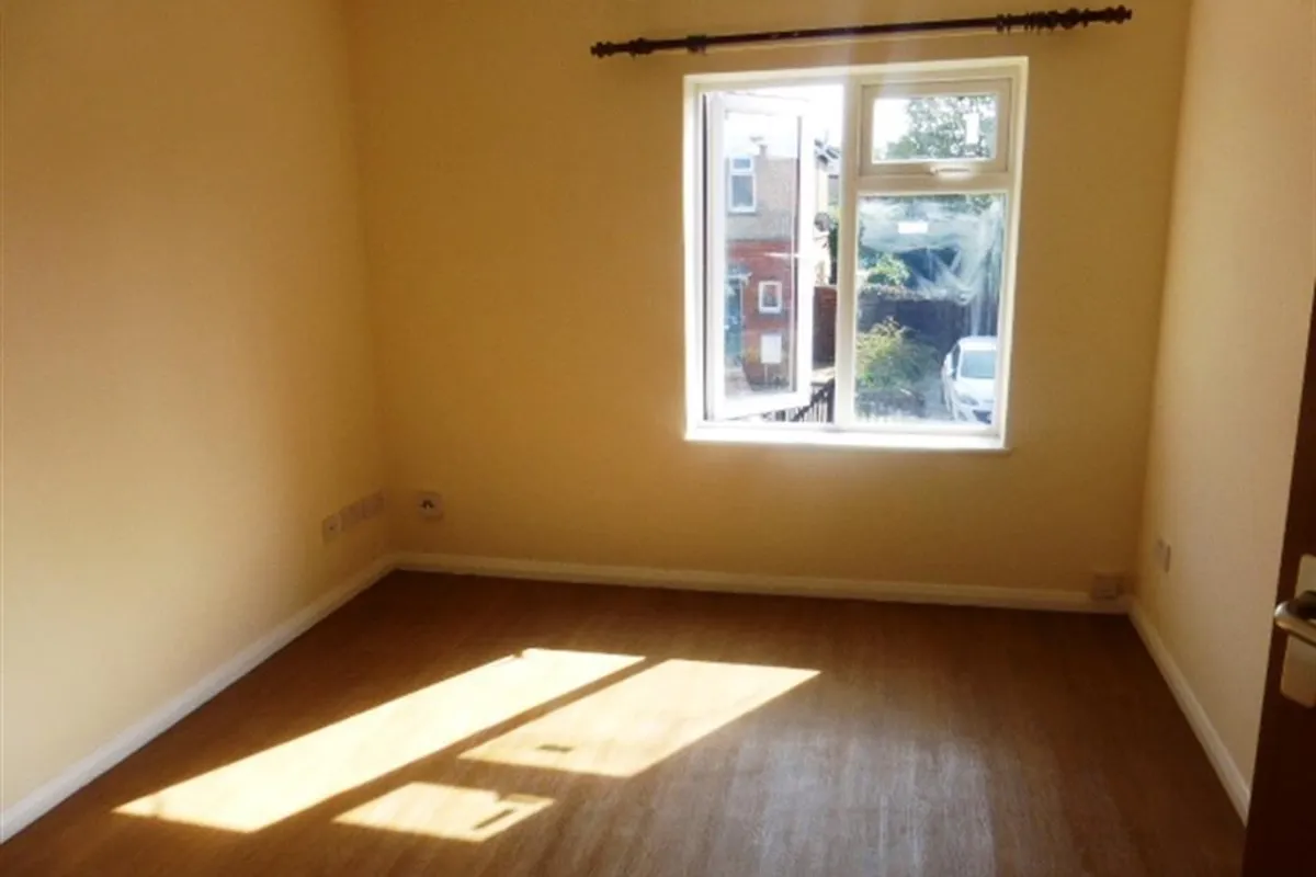 Flat George Street in Higham Ferrers