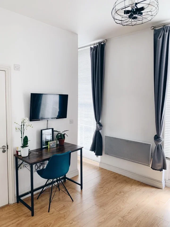 Flat Camden High Street in Greater London