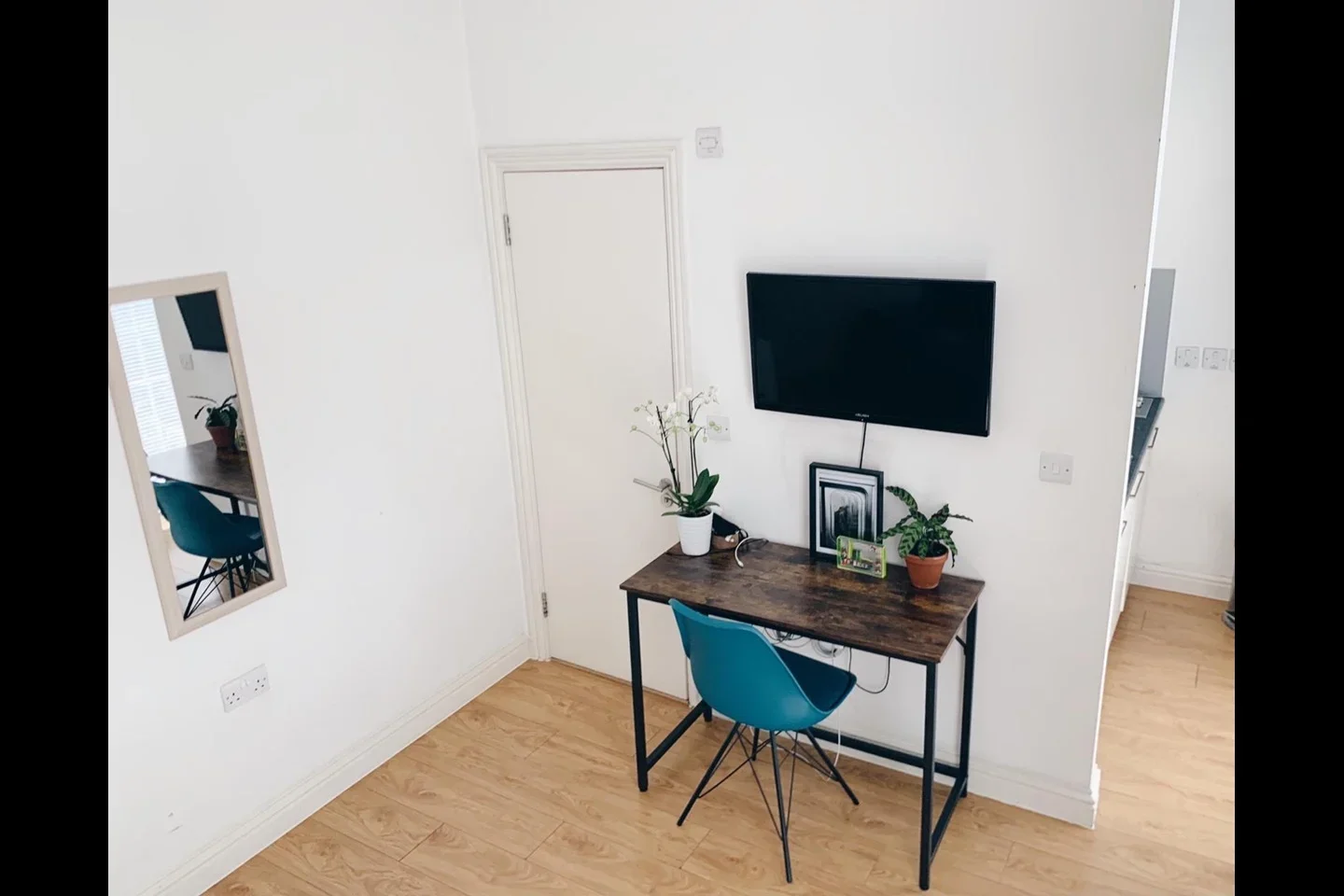Flat Camden High Street in Greater London
