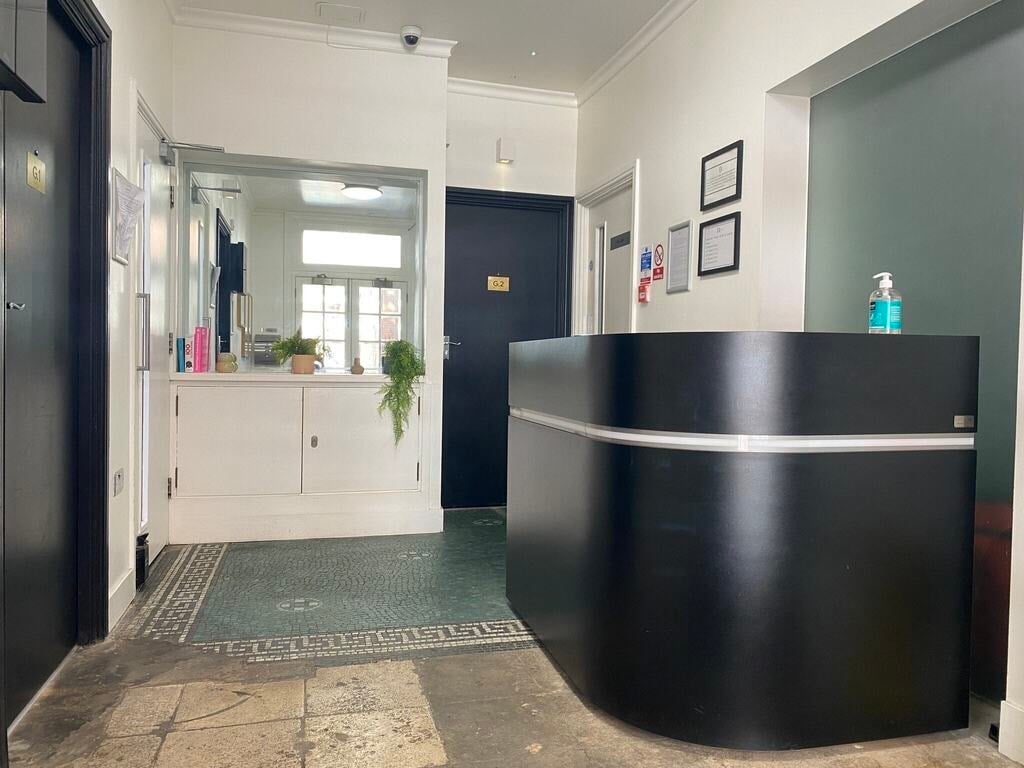 Flat Draycott Avenue in Greater London