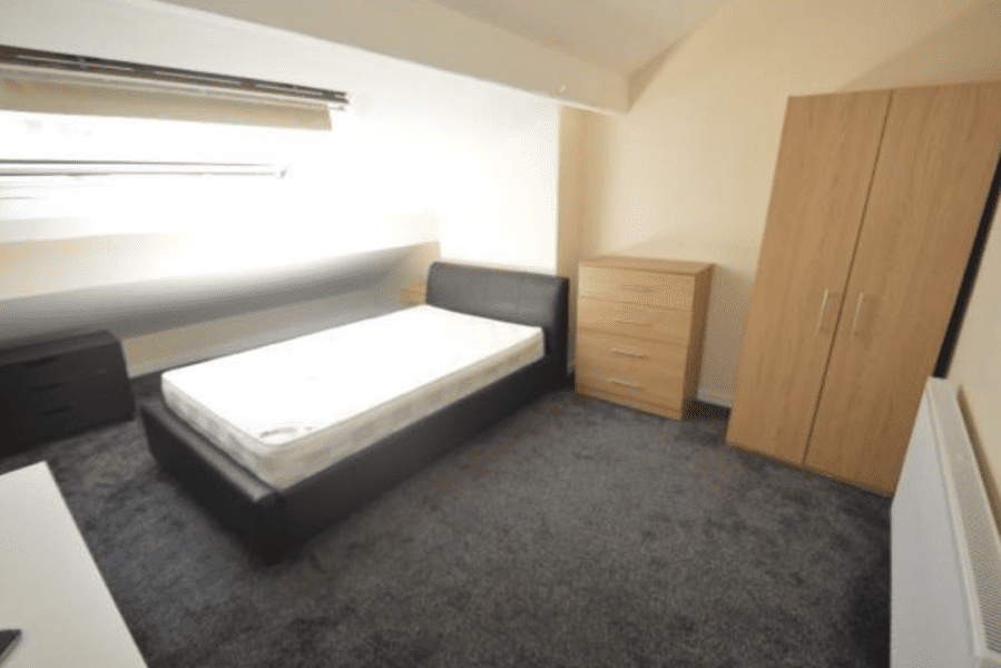 Flat Welton Grove in Leeds