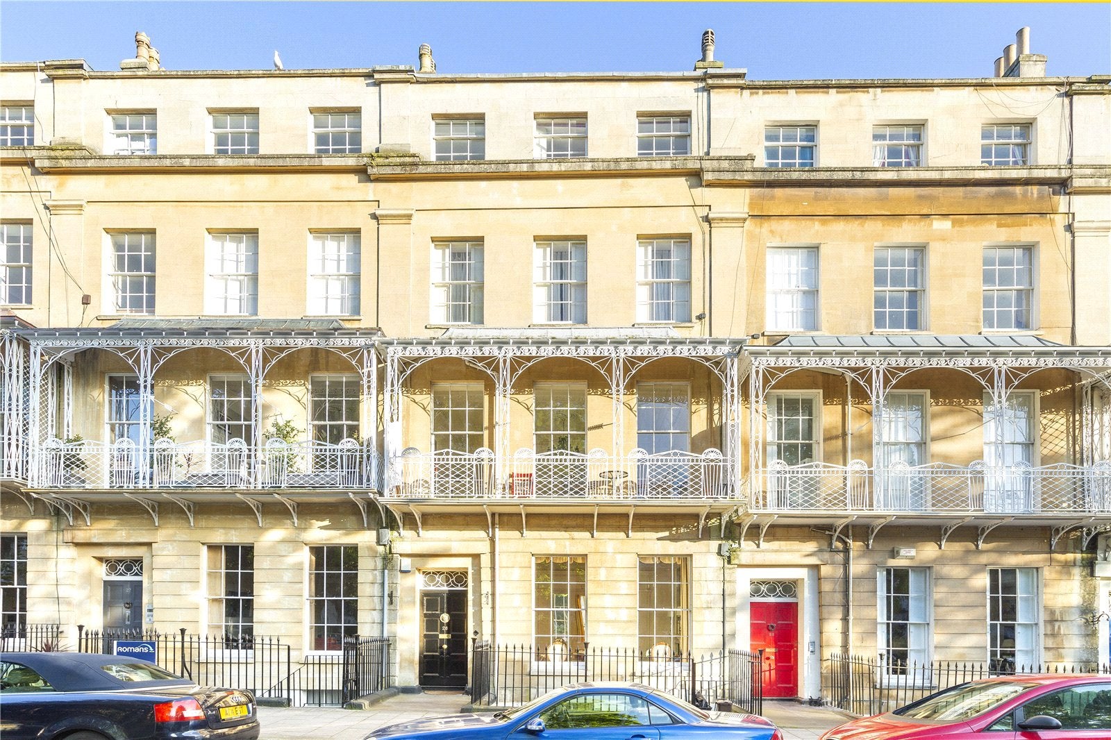Flat Caledonia Place in Bristol