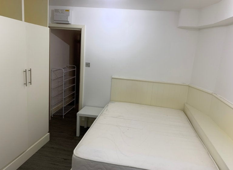 Flat Haverstock Hill in Greater London