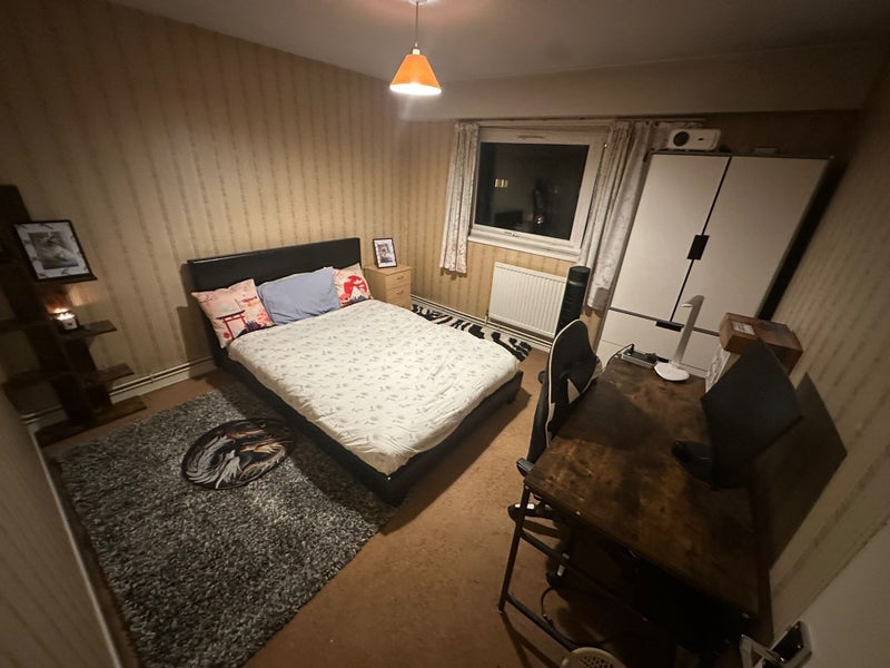 Room Cleveland Close in Nottingham