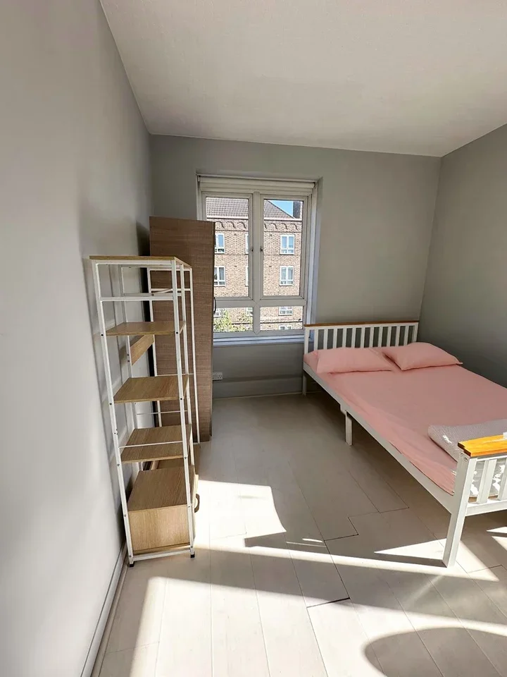 Room Bolney Street in Greater London