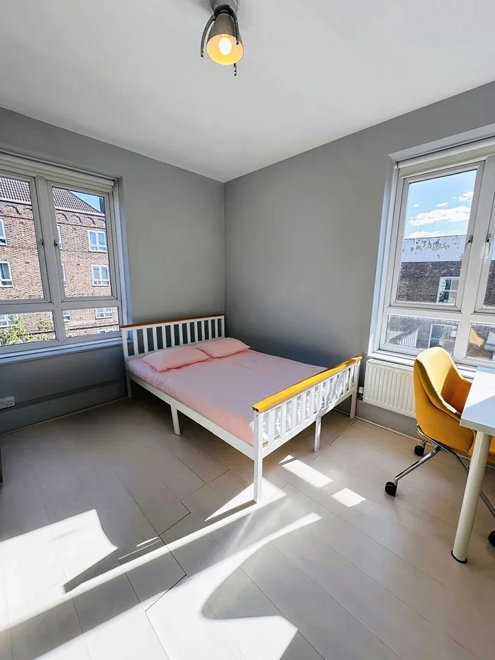 Room Bolney Street in Greater London
