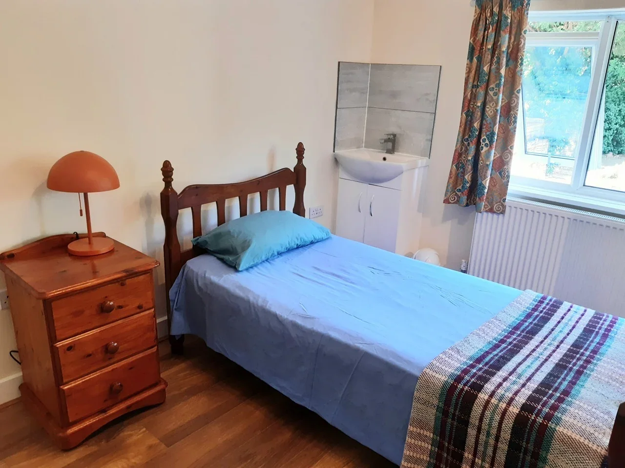 Room Hallmead Road in Greater London