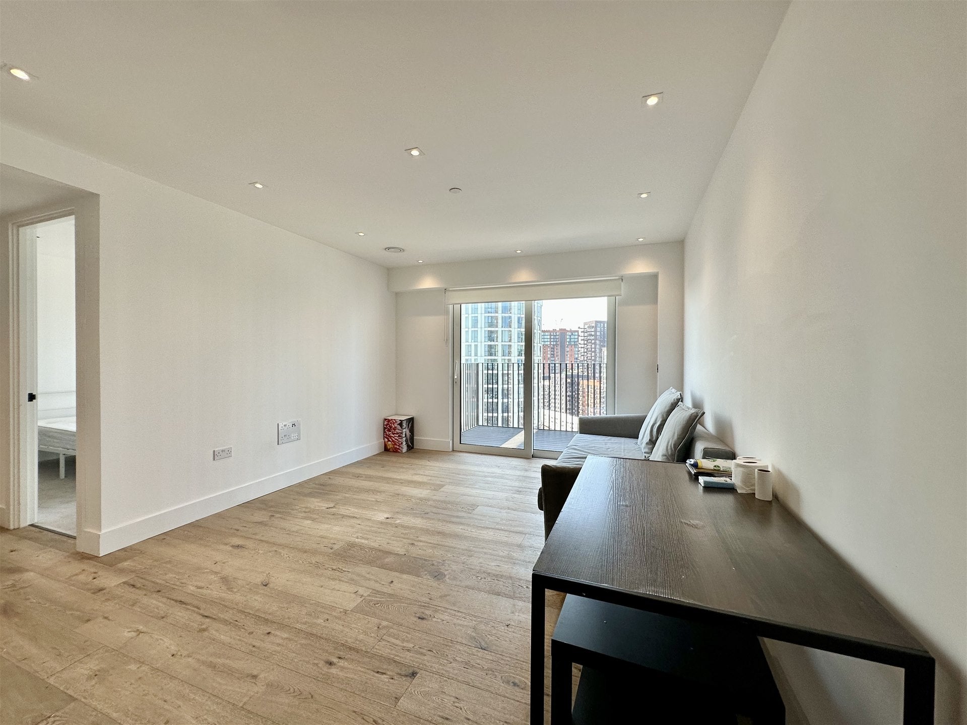 Flat Exchange Gardens in Greater London