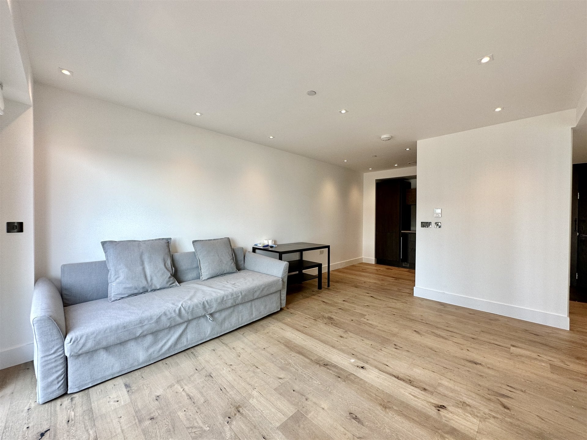 Flat Exchange Gardens in Greater London