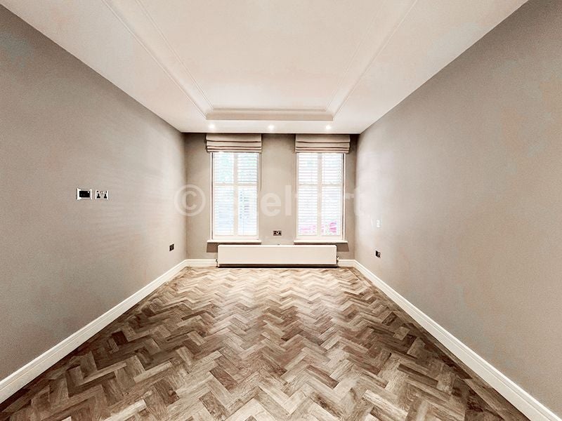 Flat Stanhope Road in Greater London