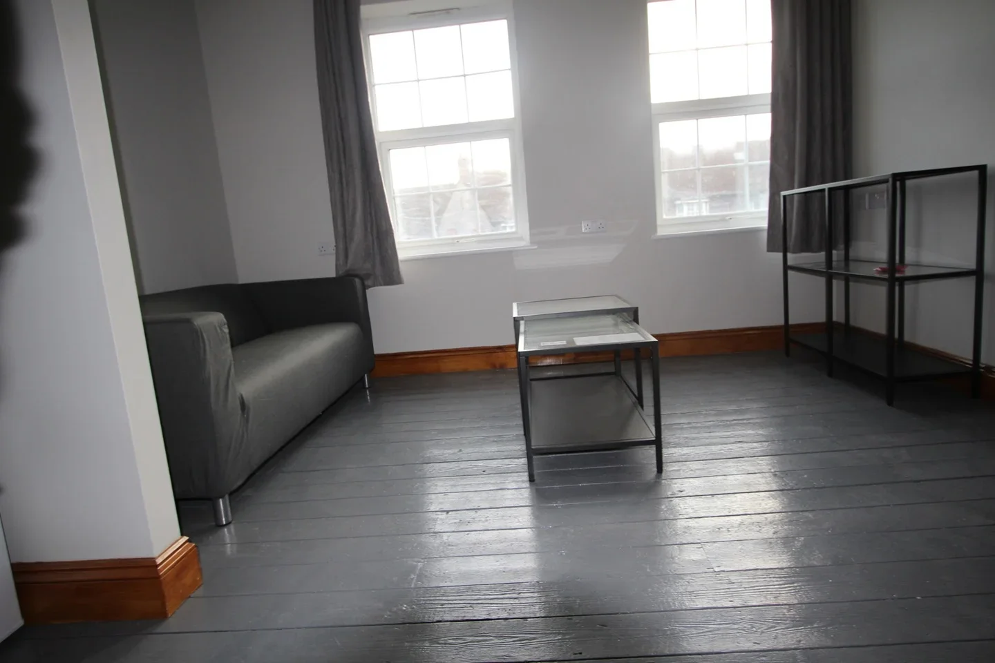 Flat Watford Way in Greater London