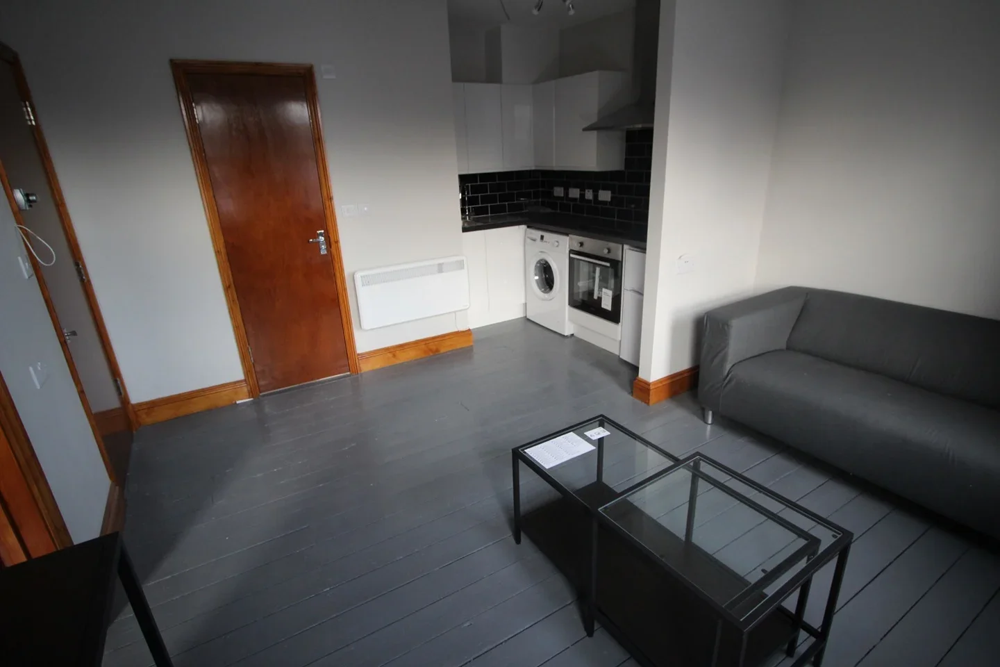 Flat Watford Way in Greater London