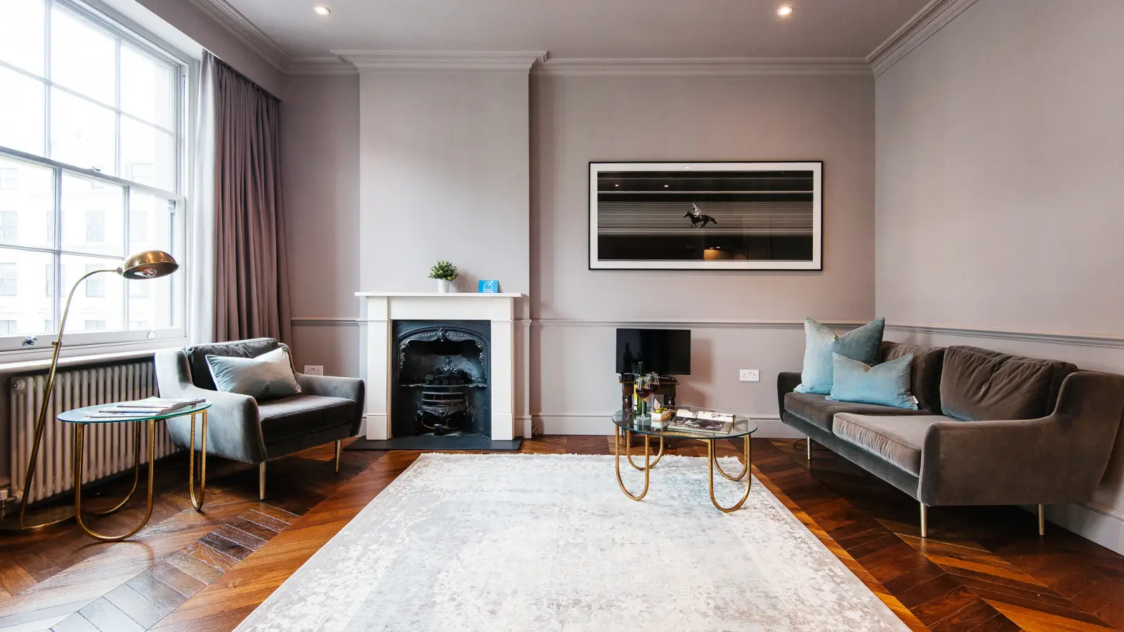 Flat Toynbee Street in Greater London
