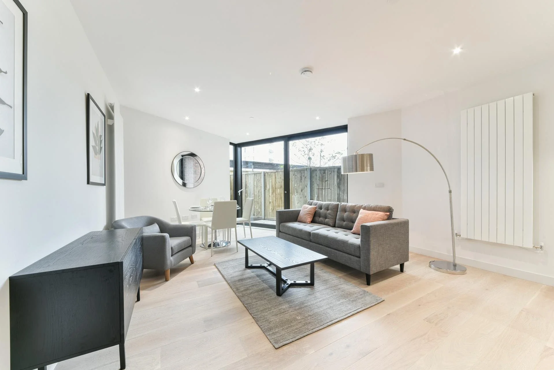 Flat Starboard Way in Greater London