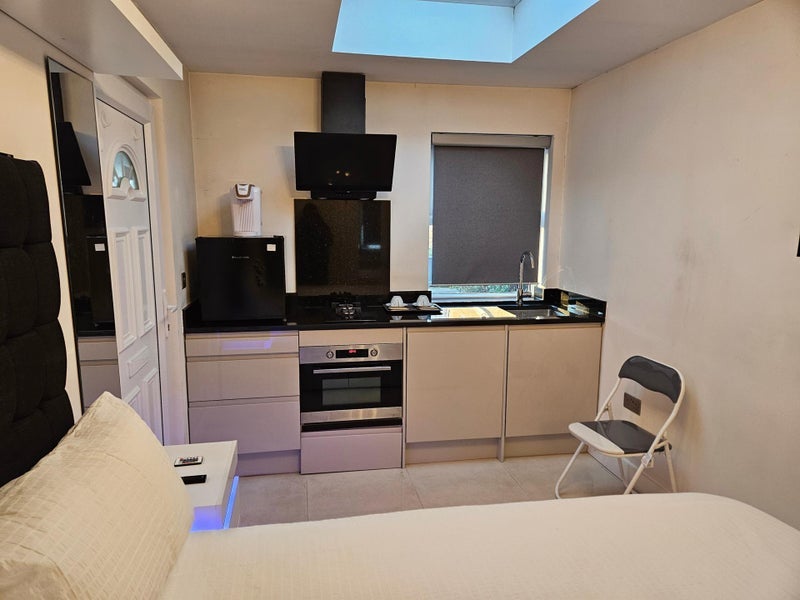Flat Knighton Close in Greater London