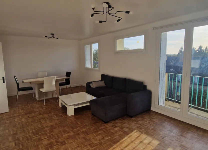 Flat Rue Sigismond Ropartz in Guingamp