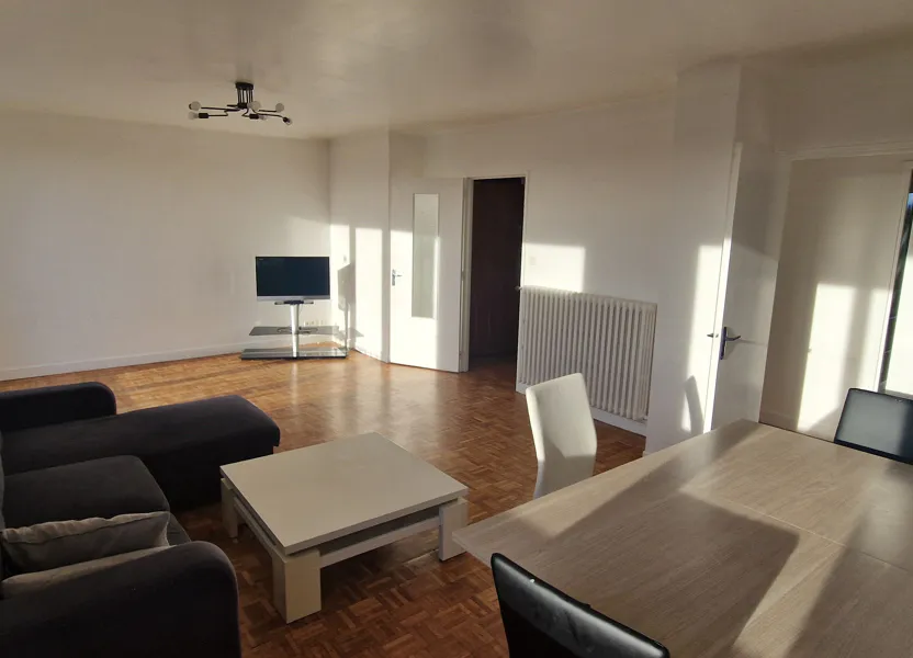 Flat Rue Sigismond Ropartz in Guingamp