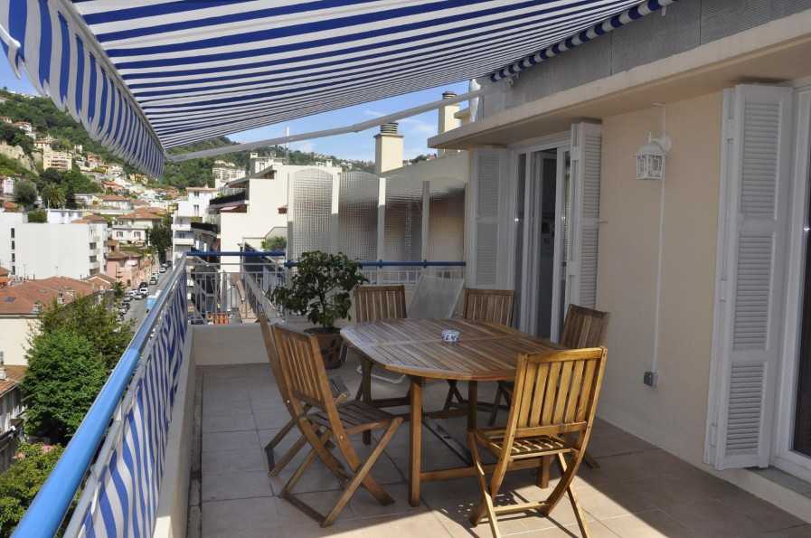 Flat Rue Jean Canavese in Nice