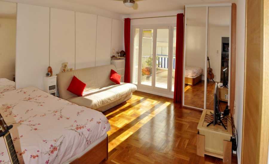Flat Rue Jean Canavese in Nice