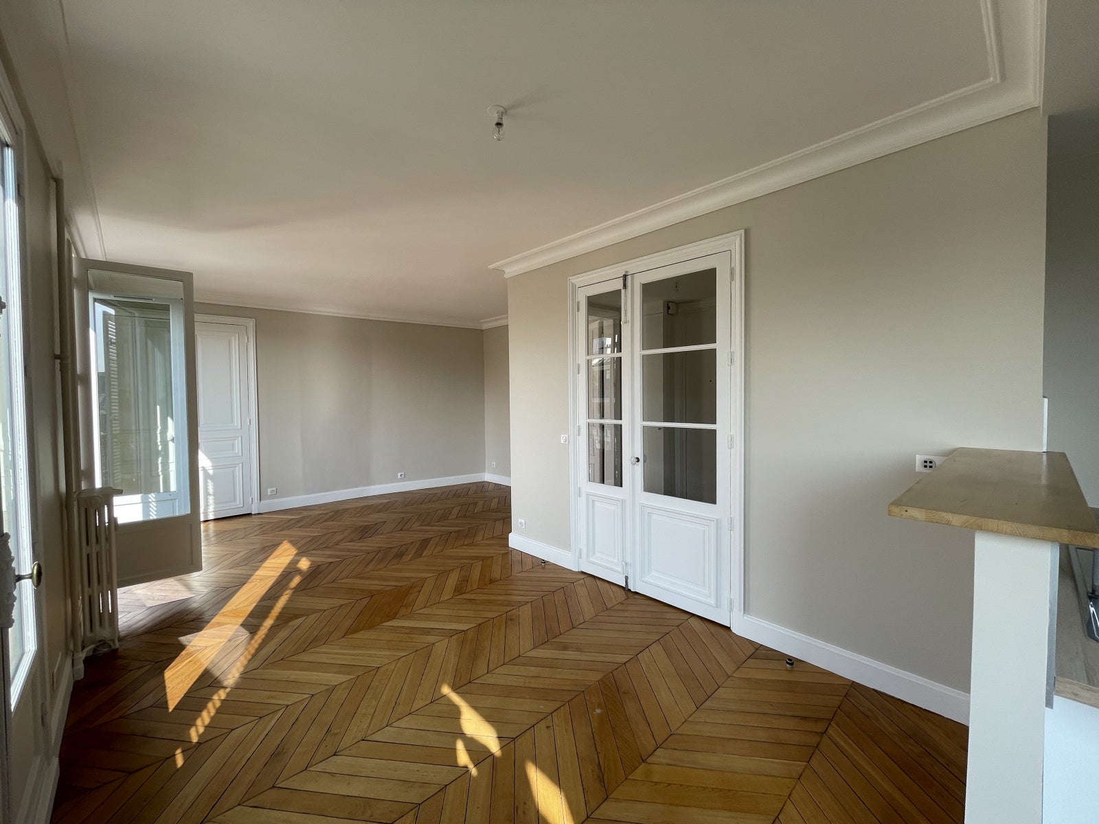 Flat Rue Victor Massé in Paris