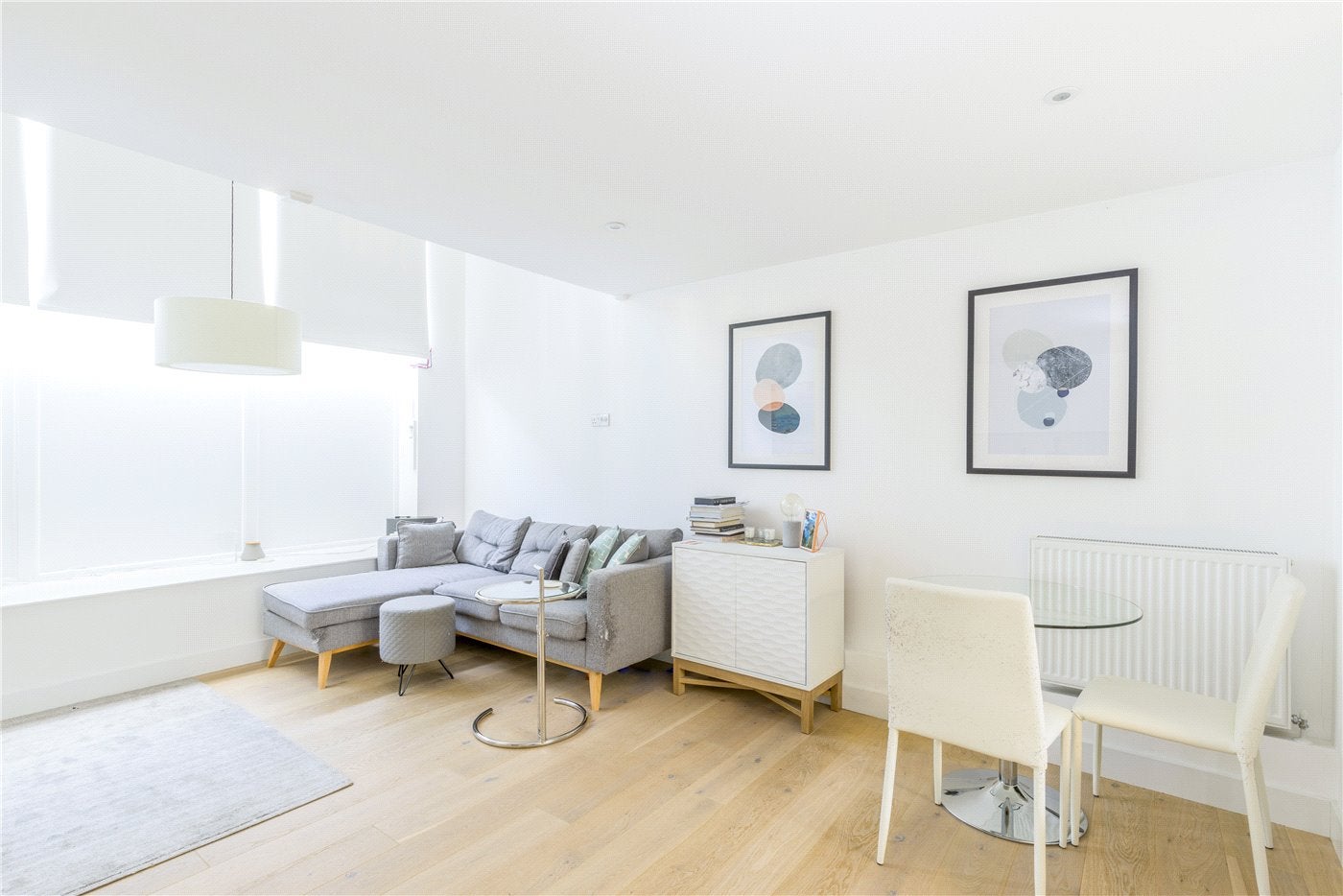 Flat Clyde Square in Greater London