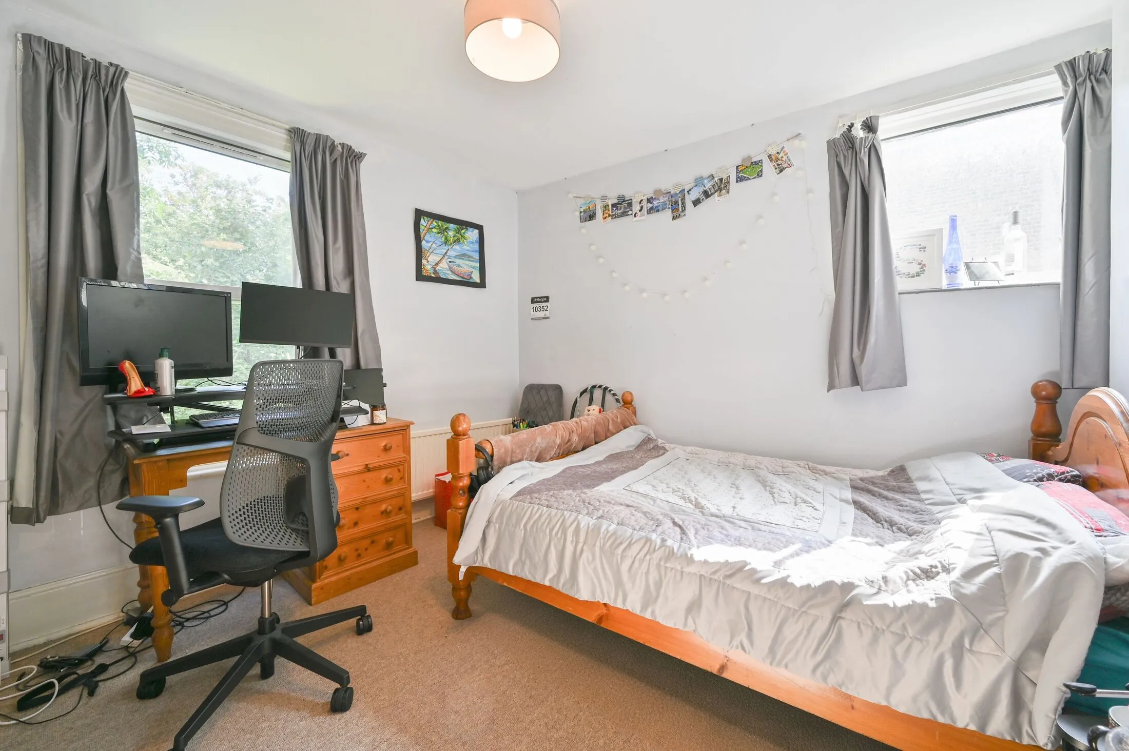 Flat Tierney Road in Greater London