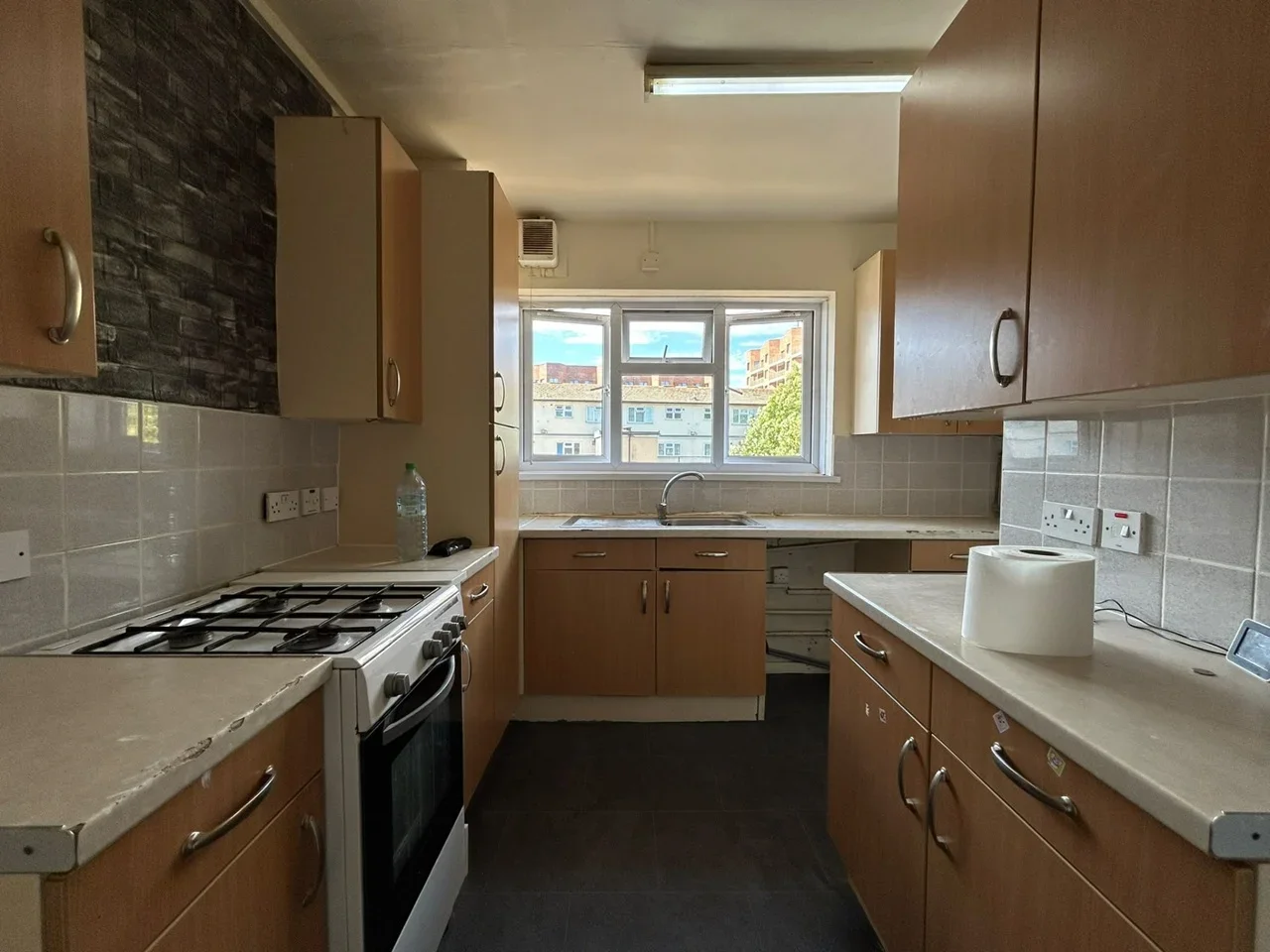 Flat Haldane Road in Greater London