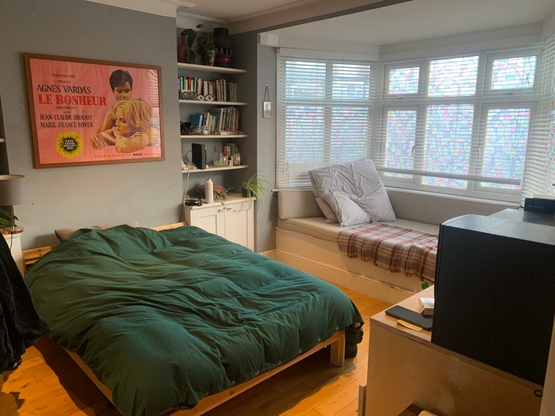Room Oakdale Road in Greater London