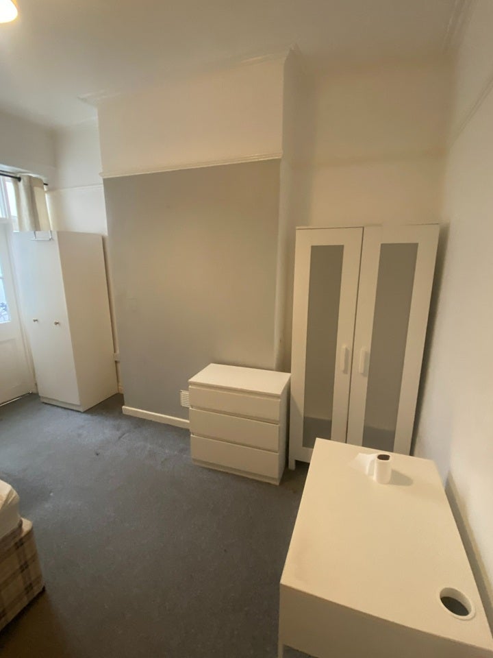 Room Whitchurch Road in Cardiff