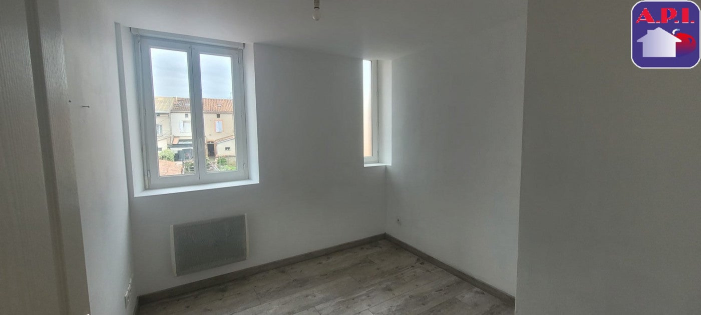 Appartement Place du Souvenir Français à Saverdun
