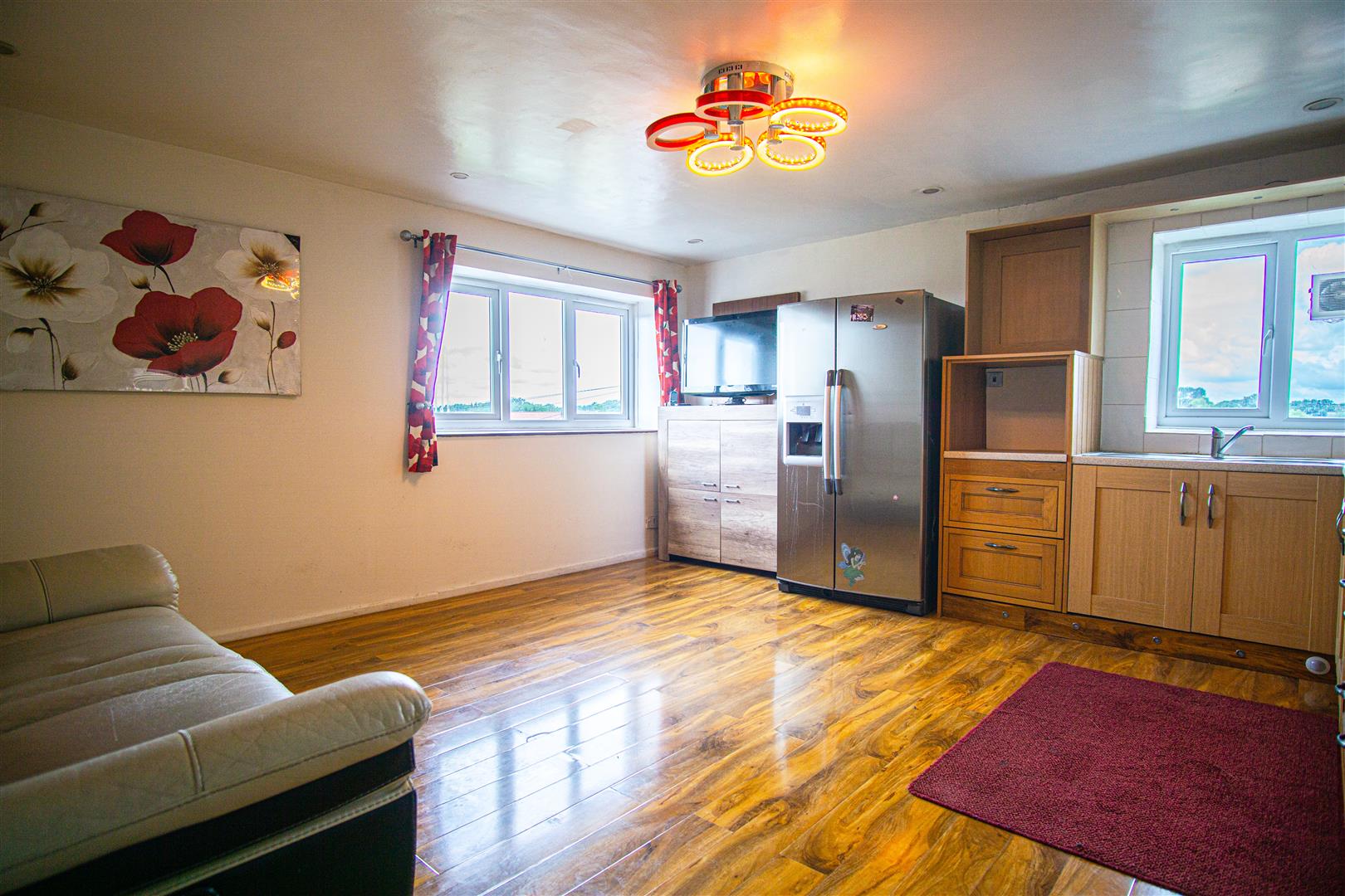 Flat Barry Avenue in Preston