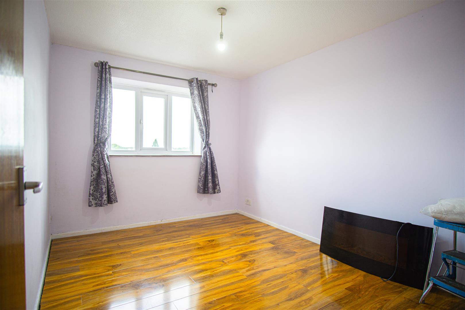 Flat Barry Avenue in Preston